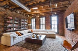 The Library - Music City - Downtown Penthouse